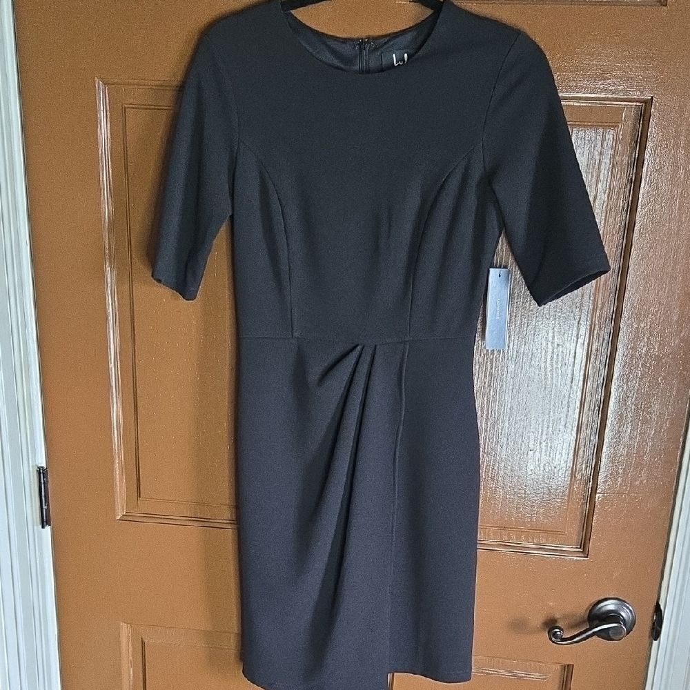 Lulus-Black short sleeved knit dress with wrap style skirt Sz S NWT.
